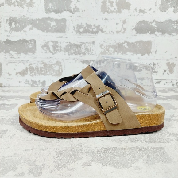 Cushionaire Shoes - NEW Cushionaire Tan Brown Strappy Buckle Cork Footbed Summer Slide Sandals K28